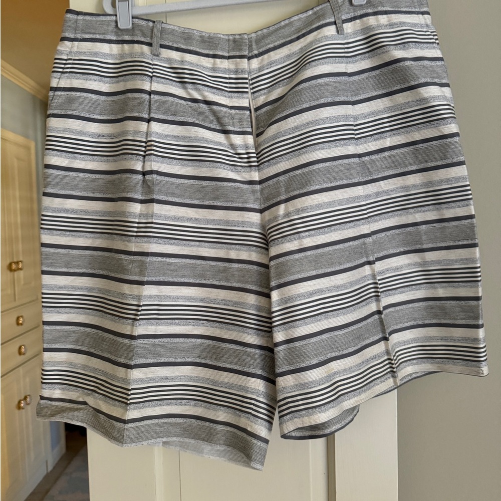 Trendy city shorts
